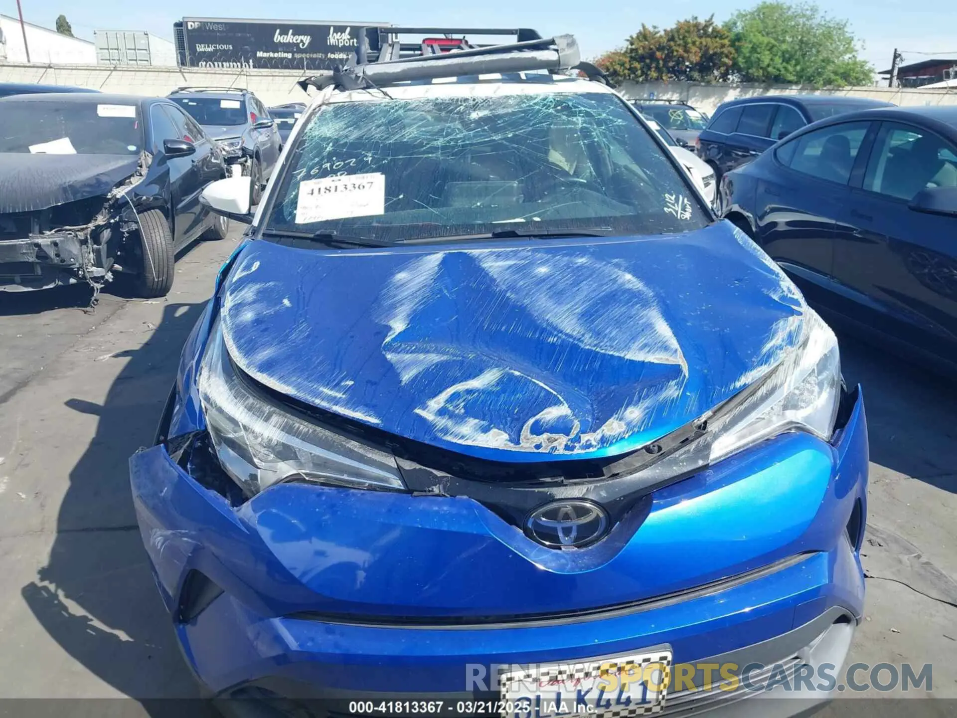 13 fotografías del automóvil dañado JTNKHMBX5K1043079 TOYOTA C-HR 2019