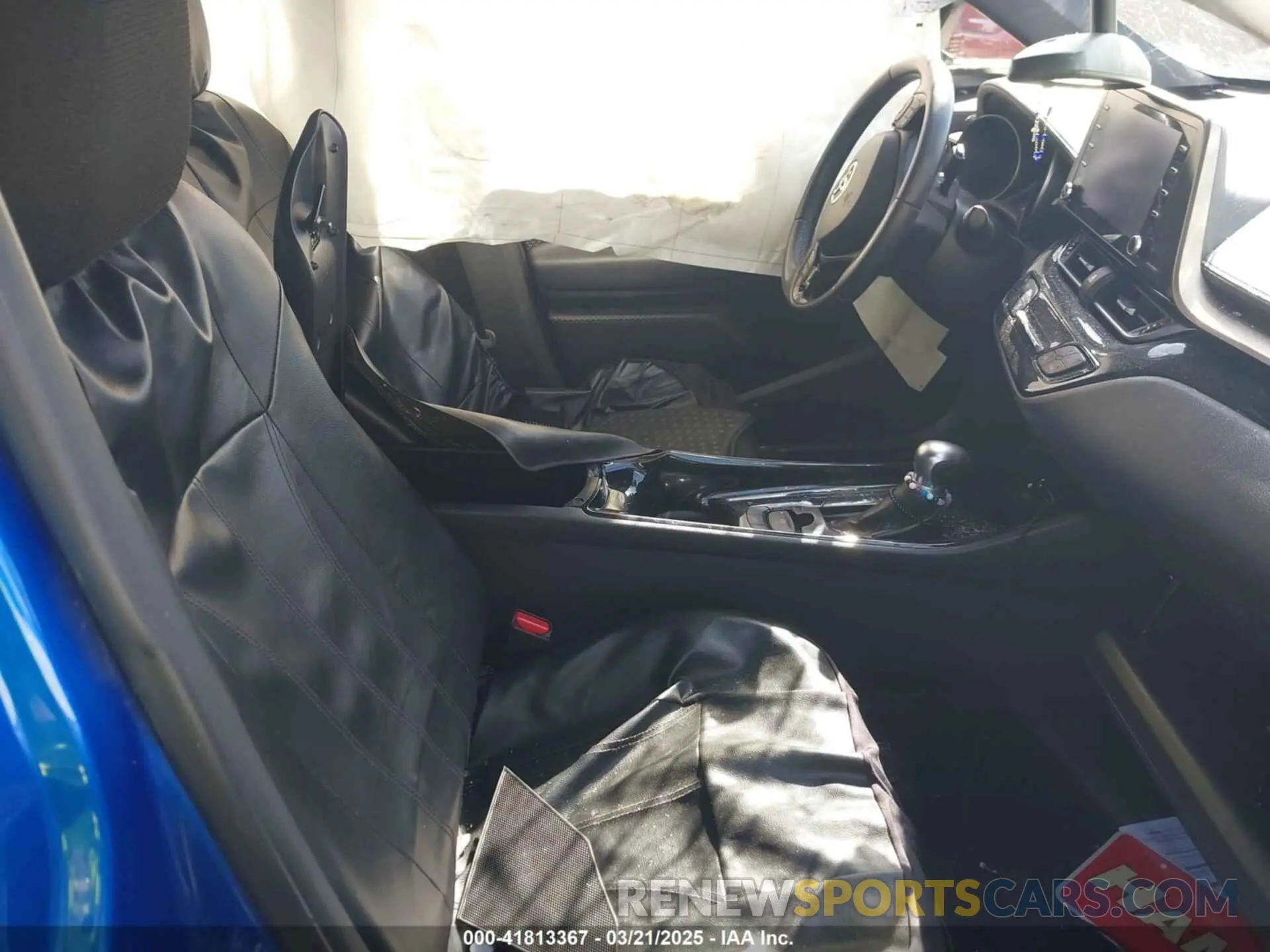 5 fotografías del automóvil dañado JTNKHMBX5K1043079 TOYOTA C-HR 2019