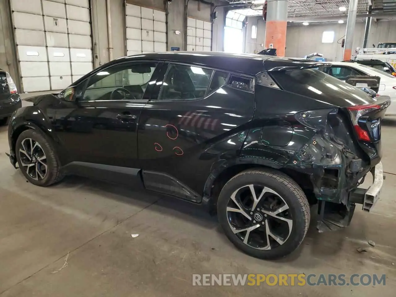 2 fotografías del automóvil dañado JTNKHMBX6K1015176 TOYOTA C-HR 2019