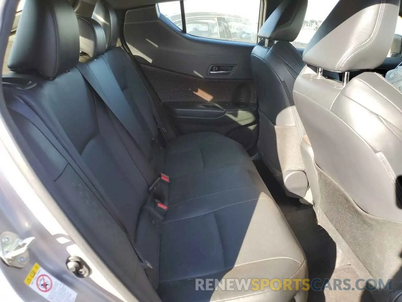 6 fotografías del automóvil dañado JTNKHMBX6K1037274 TOYOTA C-HR 2019
