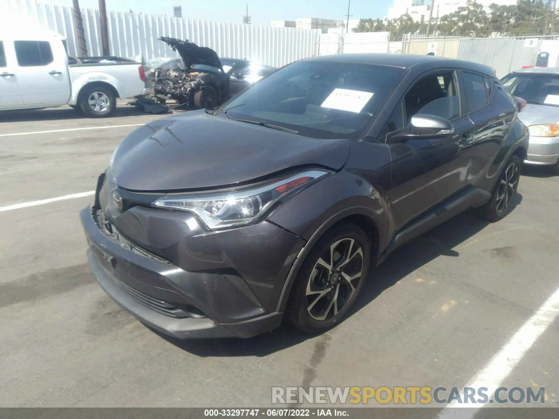 2 fotografías del automóvil dañado JTNKHMBX6K1059789 TOYOTA C-HR 2019
