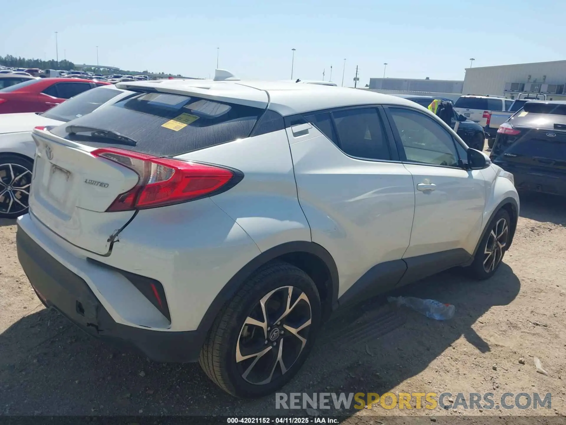 4 fotografías del automóvil dañado JTNKHMBX7K1023674 TOYOTA C-HR 2019