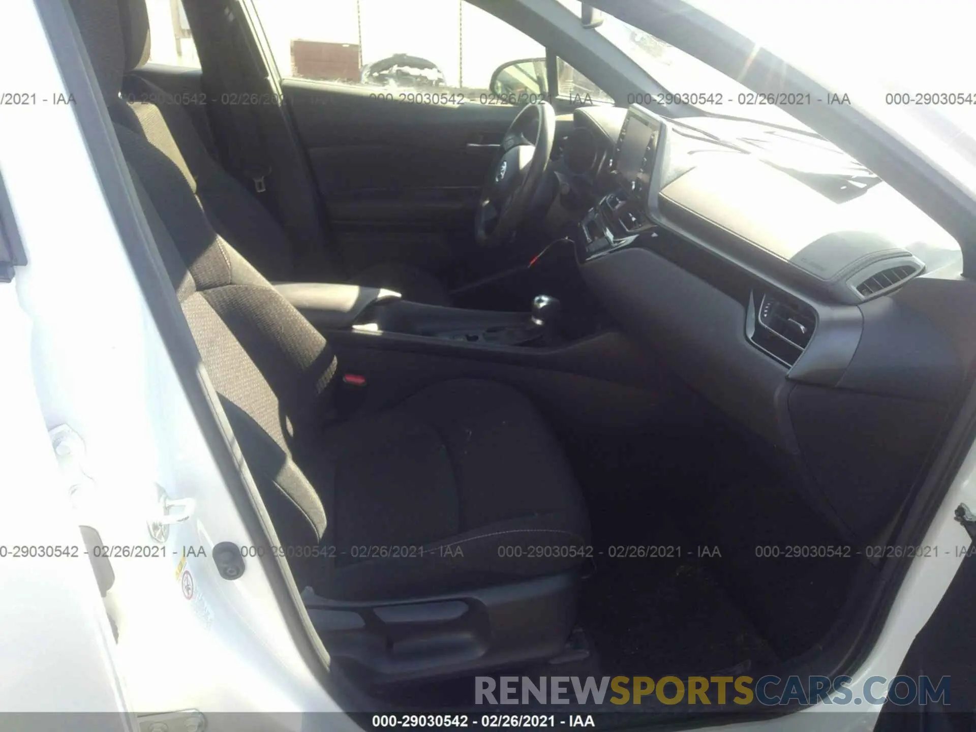 4 fotografías del automóvil dañado JTNKHMBX7K1026428 TOYOTA C-HR 2019