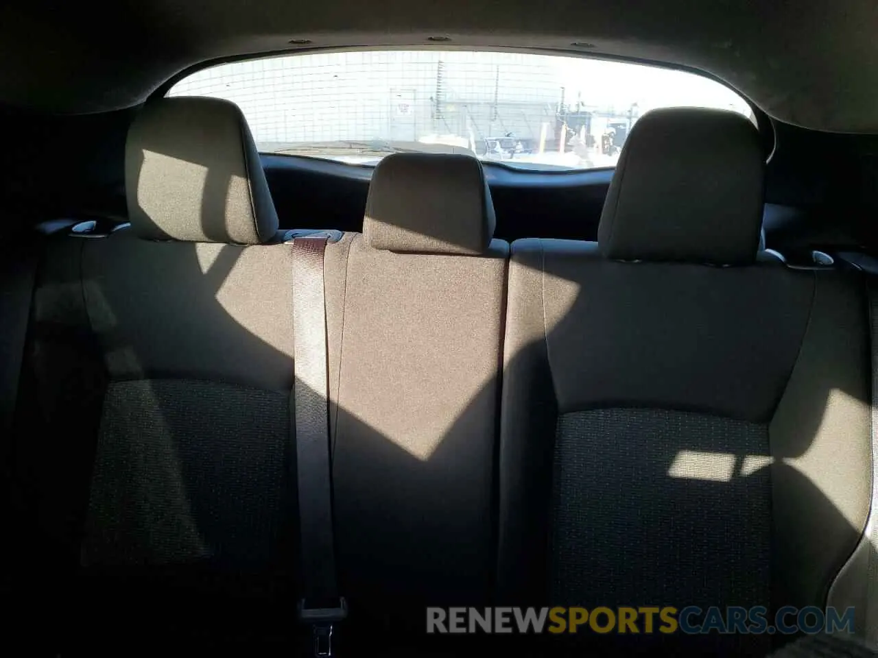 10 fotografías del automóvil dañado JTNKHMBX7K1044220 TOYOTA C-HR 2019