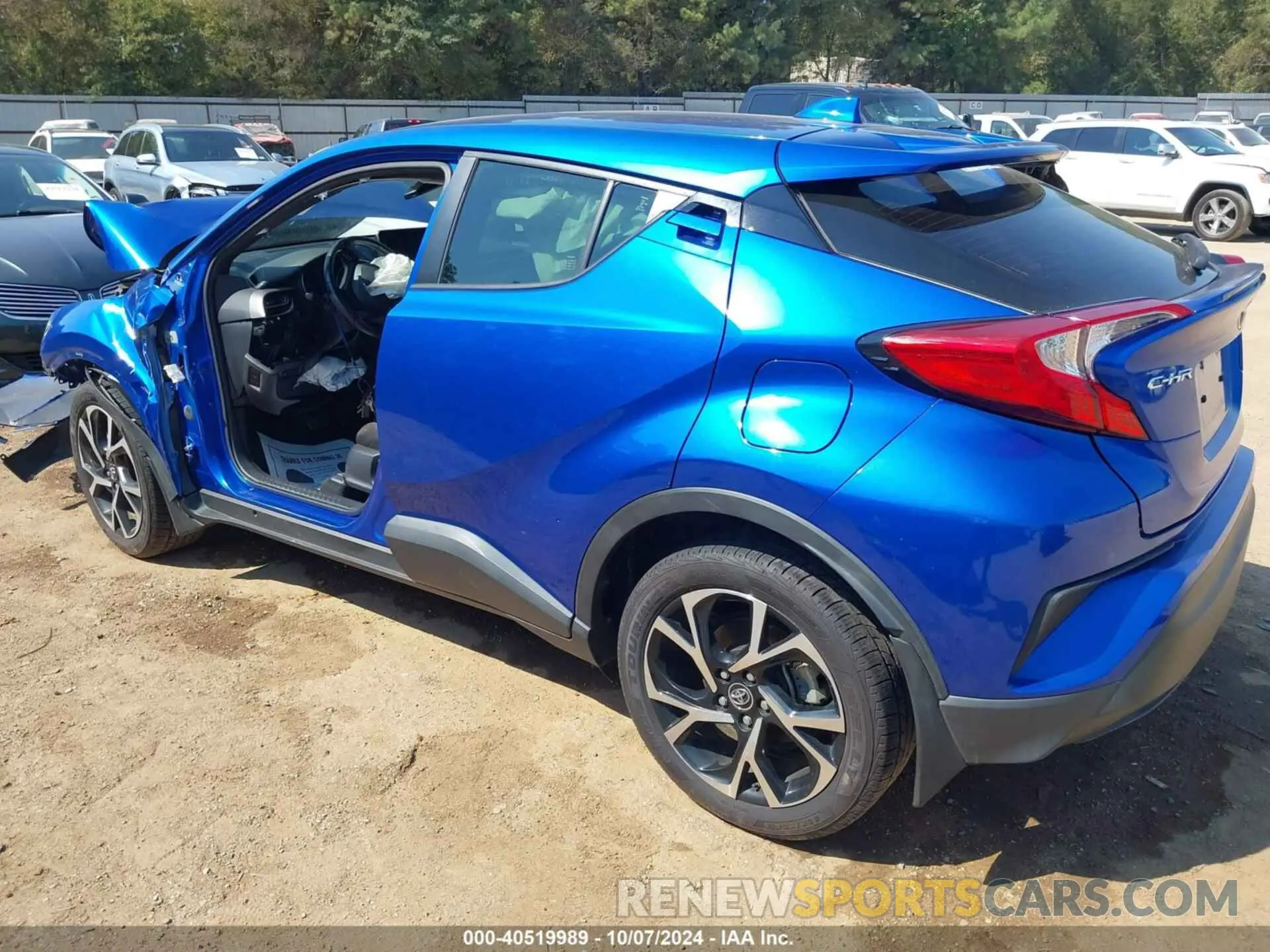 3 fotografías del automóvil dañado JTNKHMBX7K1062412 TOYOTA C-HR 2019