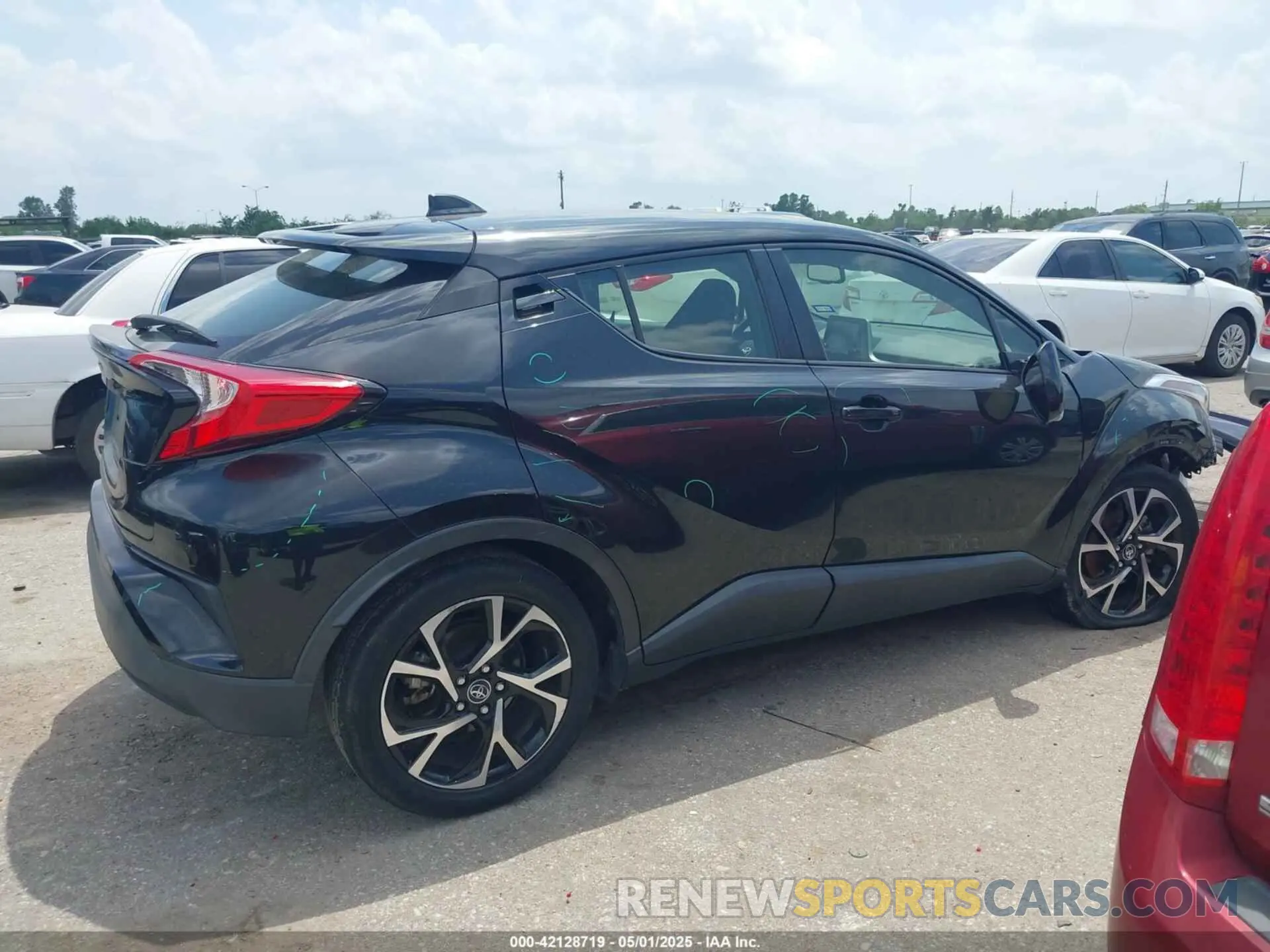 14 fotografías del automóvil dañado JTNKHMBX8K1036868 TOYOTA C-HR 2019