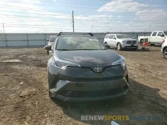 11 fotografías del automóvil dañado JTNKHMBX8K1054416 TOYOTA C-HR 2019