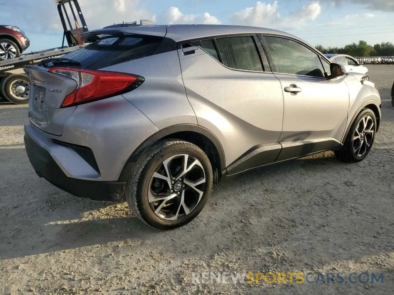 3 fotografías del automóvil dañado JTNKHMBX9K1016466 TOYOTA C-HR 2019