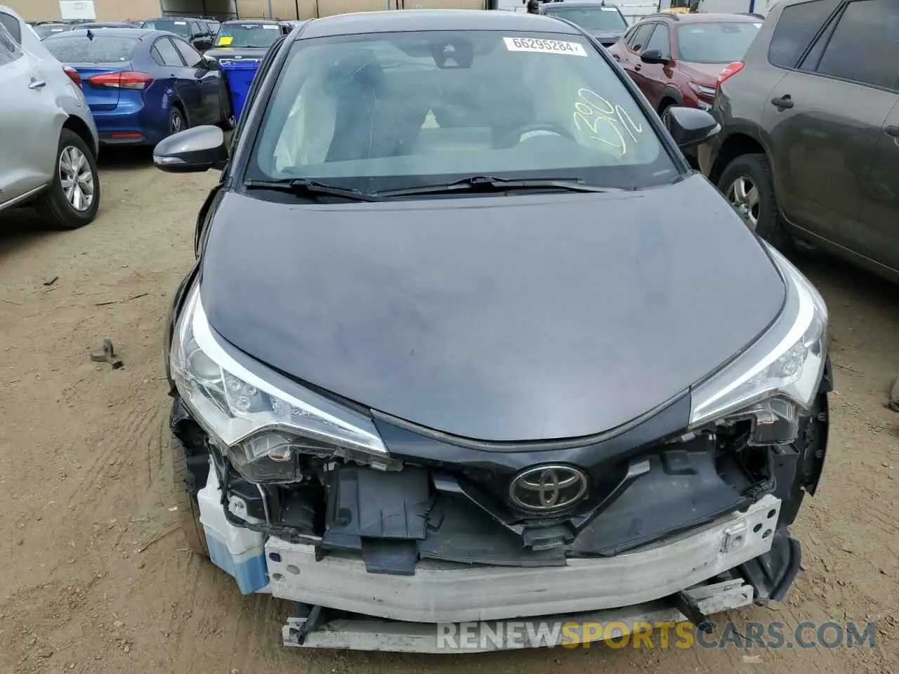 5 fotografías del automóvil dañado JTNKHMBX9K1017391 TOYOTA C-HR 2019