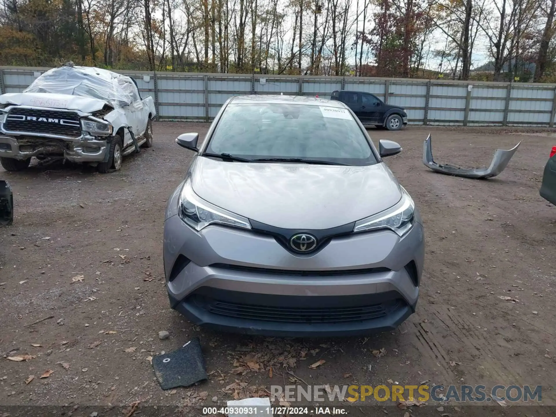 12 fotografías del automóvil dañado JTNKHMBX9K1042999 TOYOTA C-HR 2019