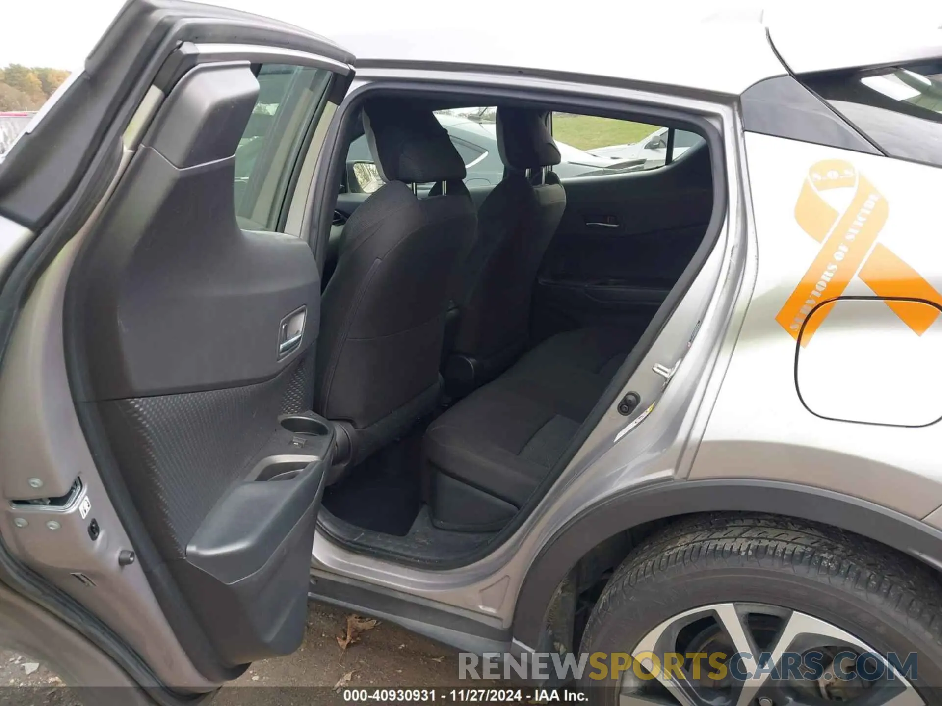 8 fotografías del automóvil dañado JTNKHMBX9K1042999 TOYOTA C-HR 2019