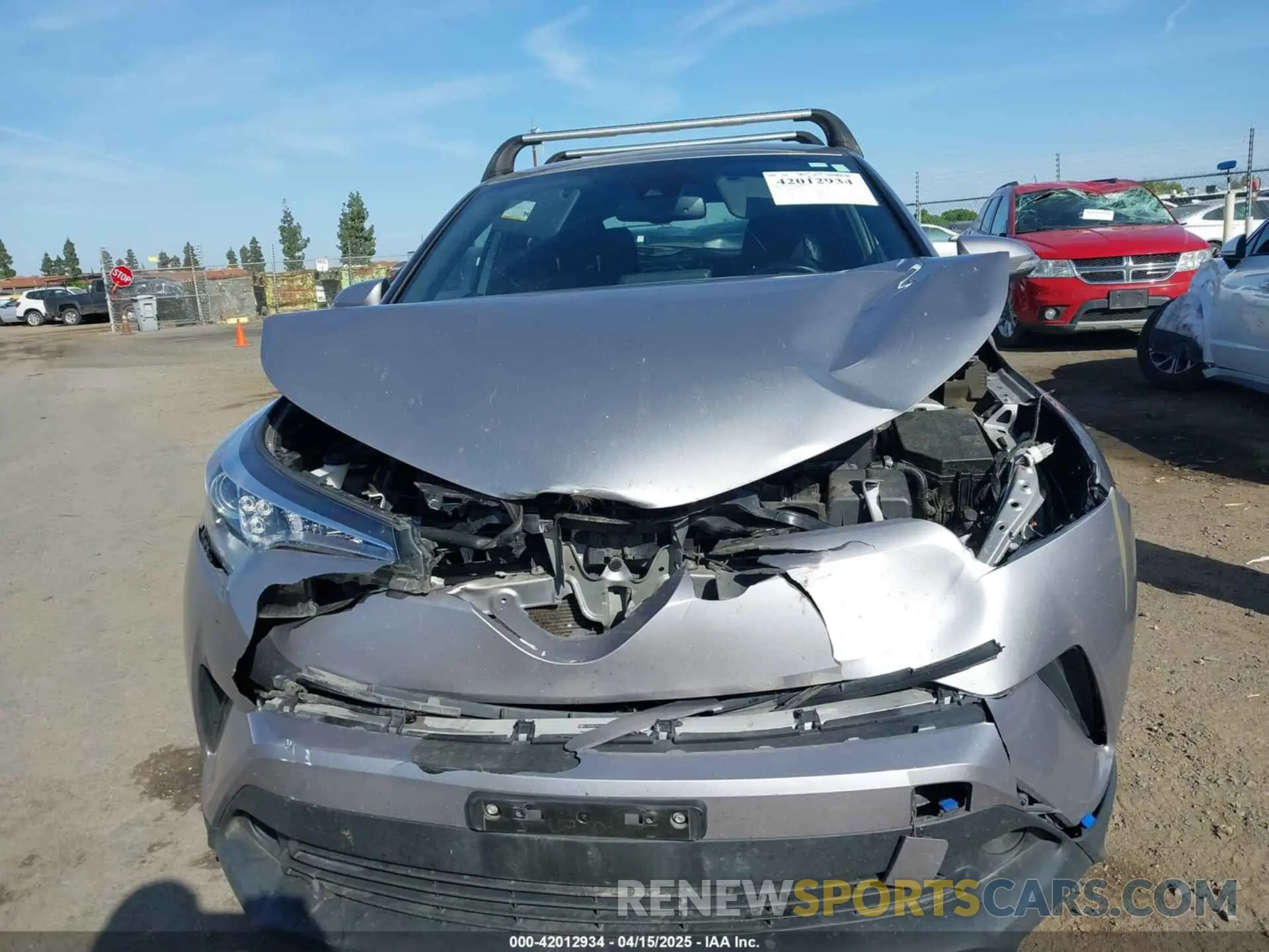 12 fotografías del automóvil dañado JTNKHMBX9K1044591 TOYOTA C-HR 2019