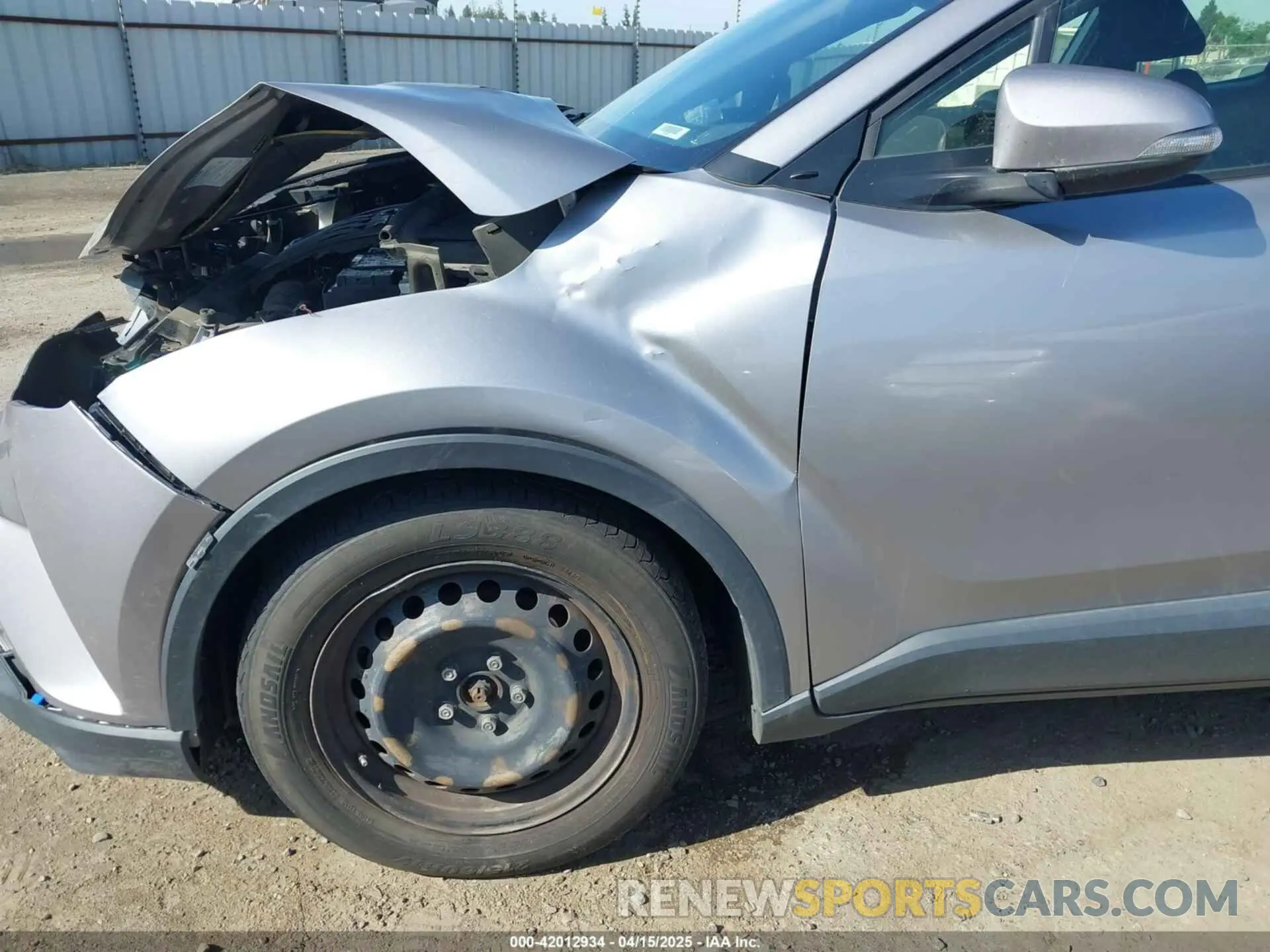 18 fotografías del automóvil dañado JTNKHMBX9K1044591 TOYOTA C-HR 2019