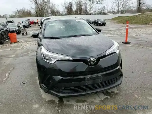 10 fotografías del automóvil dañado JTNKHMBX9K1054828 TOYOTA C-HR 2019