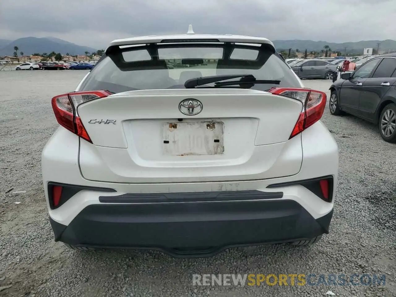 6 fotografías del automóvil dañado JTNKHMBX9K1059561 TOYOTA C-HR 2019