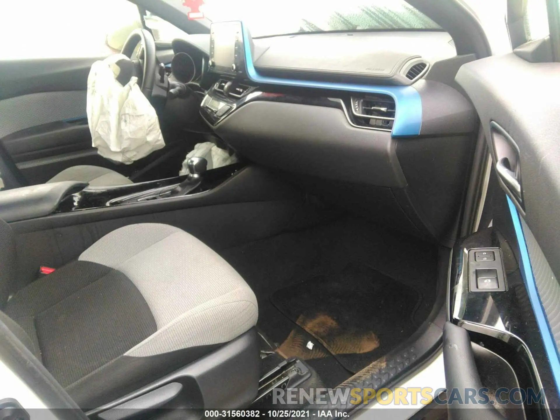 5 fotografías del automóvil dañado JTNKHMBXXK1015035 TOYOTA C-HR 2019