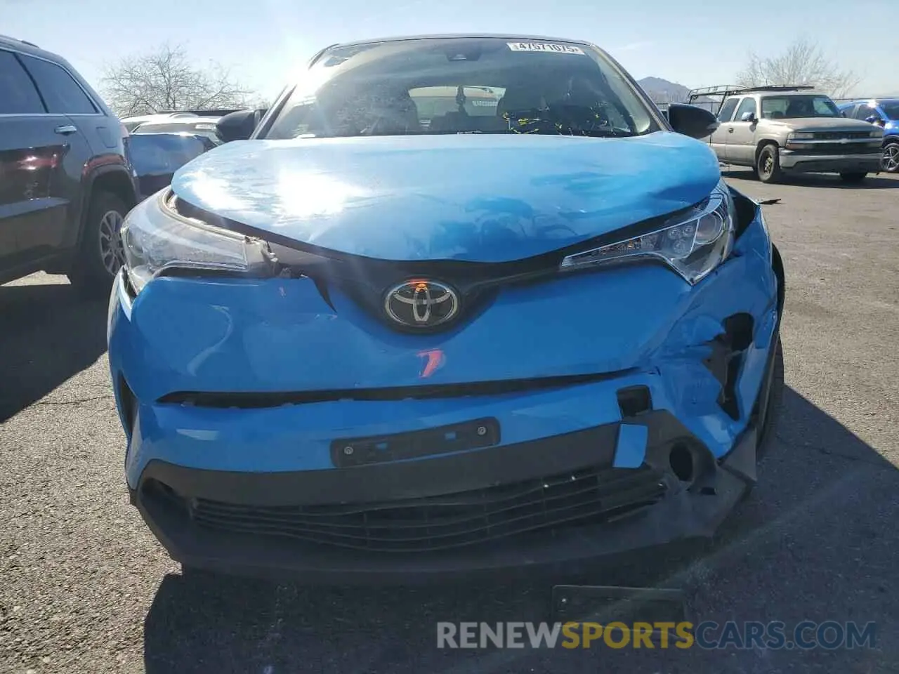 5 fotografías del automóvil dañado JTNKHMBXXK1026472 TOYOTA C-HR 2019