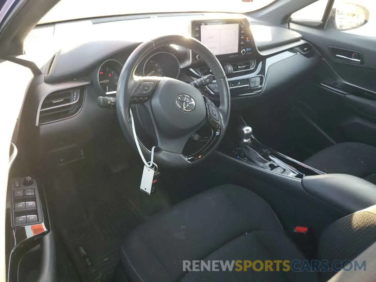 8 fotografías del automóvil dañado JTNKHMBXXK1059472 TOYOTA C-HR 2019