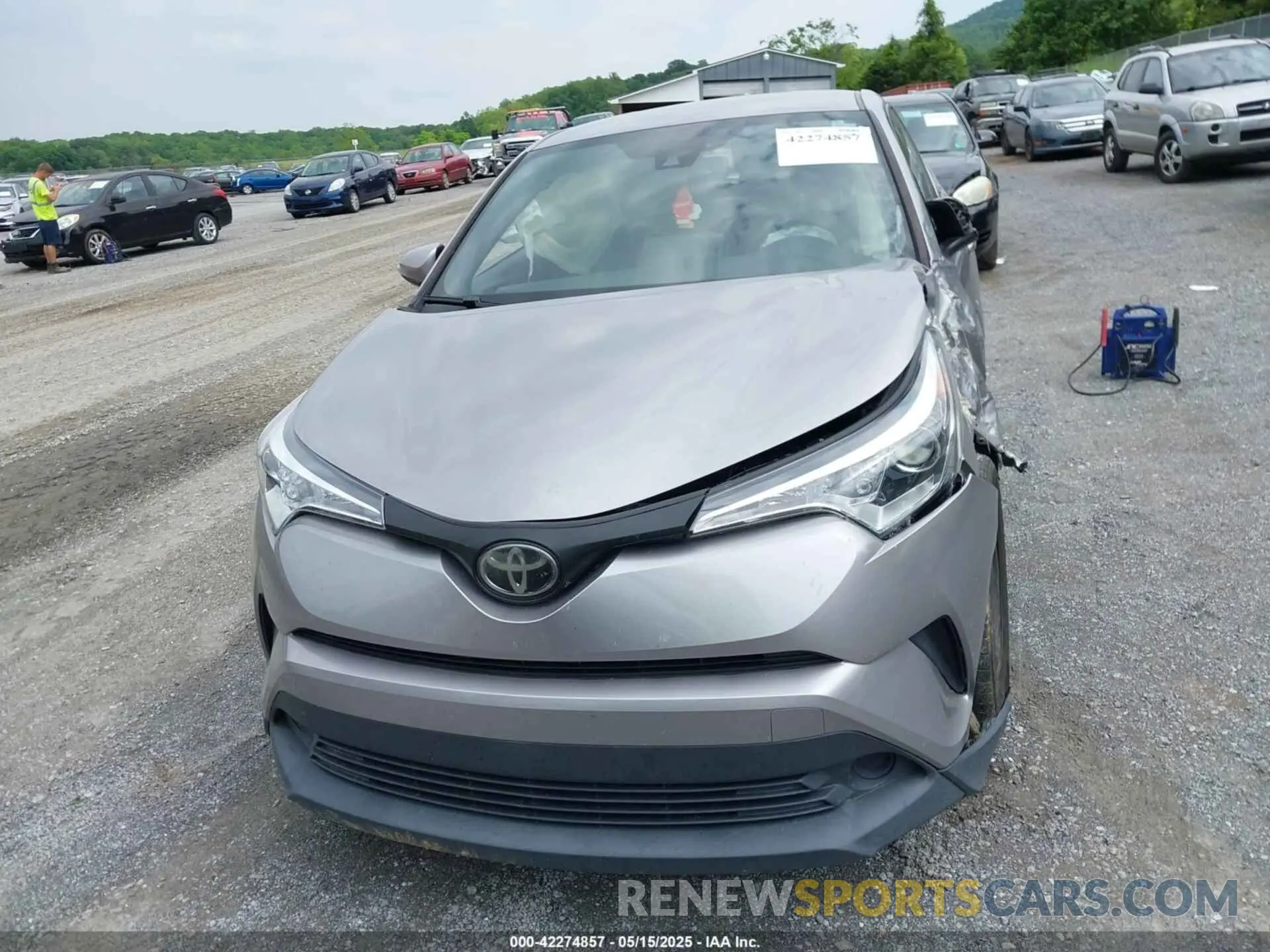 13 fotografías del automóvil dañado JTNKHMBXXK1060315 TOYOTA C-HR 2019