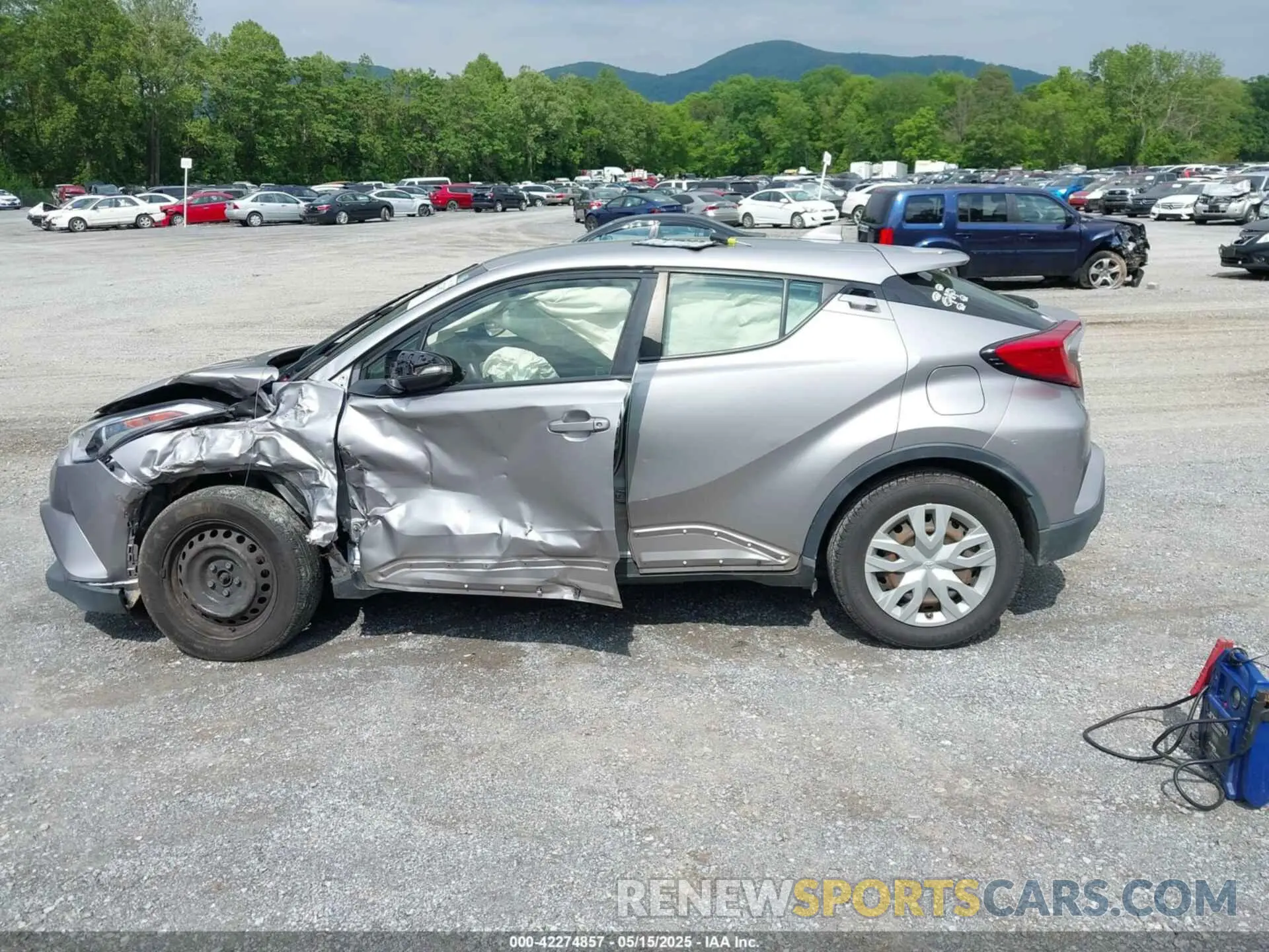 15 fotografías del automóvil dañado JTNKHMBXXK1060315 TOYOTA C-HR 2019