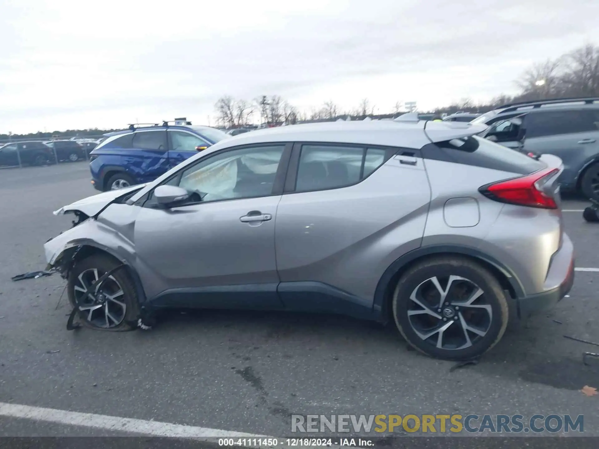 14 fotografías del automóvil dañado NMTKHMBX0KR074679 TOYOTA C-HR 2019