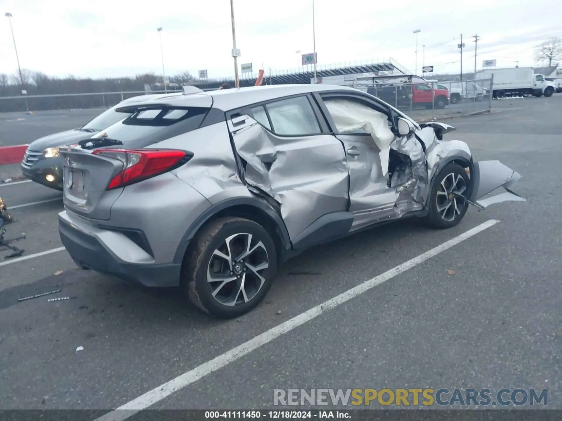 4 fotografías del automóvil dañado NMTKHMBX0KR074679 TOYOTA C-HR 2019