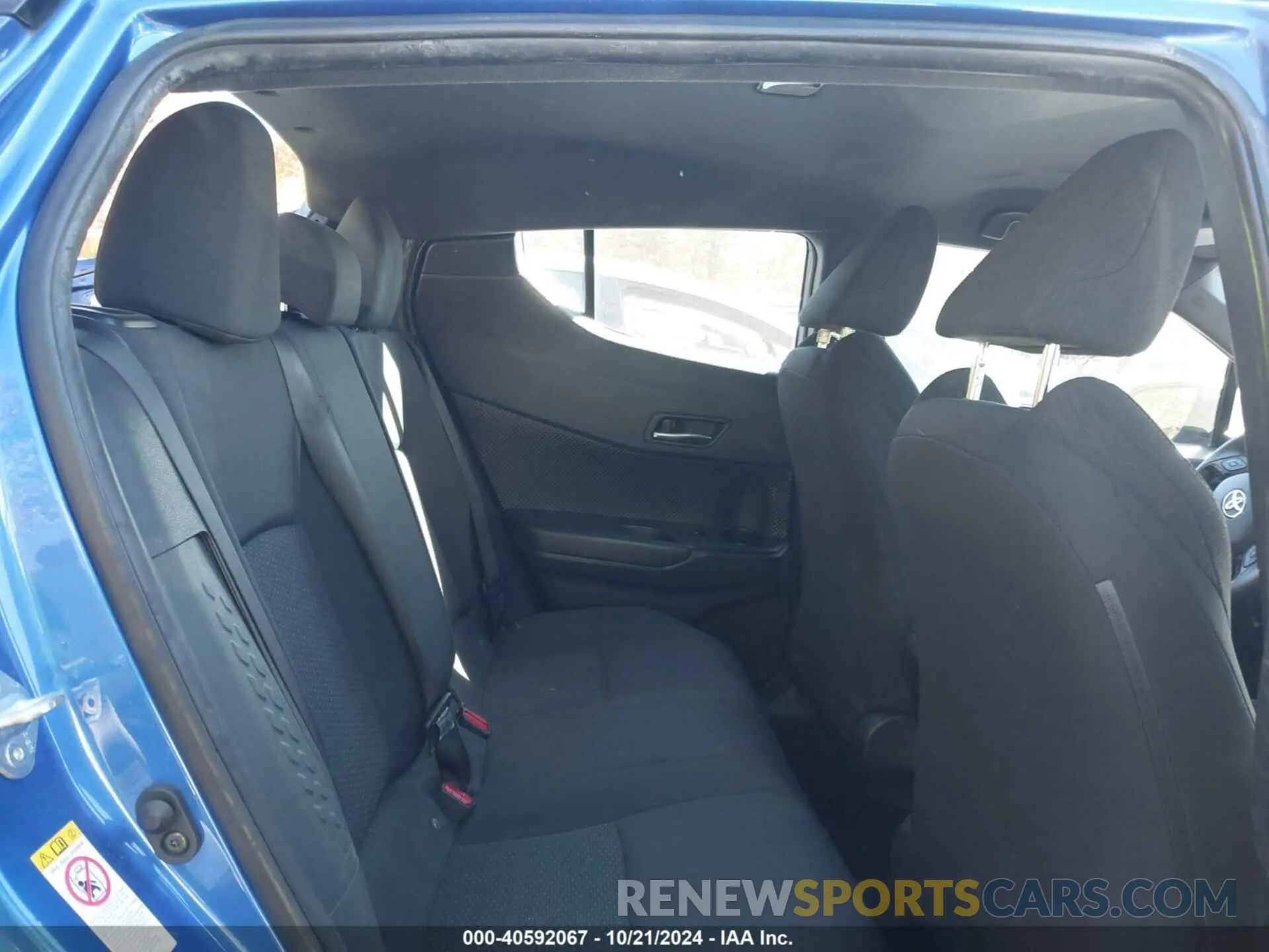 8 fotografías del automóvil dañado NMTKHMBX0KR082510 TOYOTA C-HR 2019