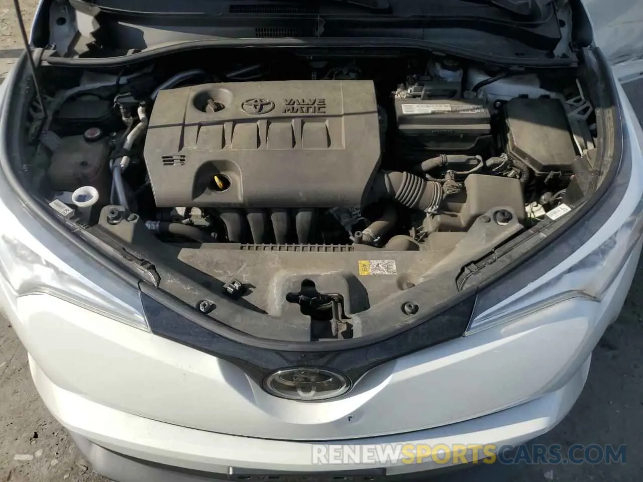 12 fotografías del automóvil dañado NMTKHMBX0KR100407 TOYOTA C-HR 2019