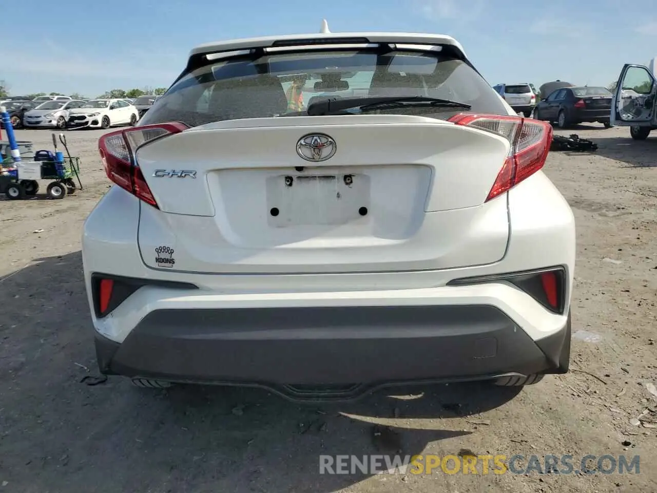 6 fotografías del automóvil dañado NMTKHMBX0KR100407 TOYOTA C-HR 2019