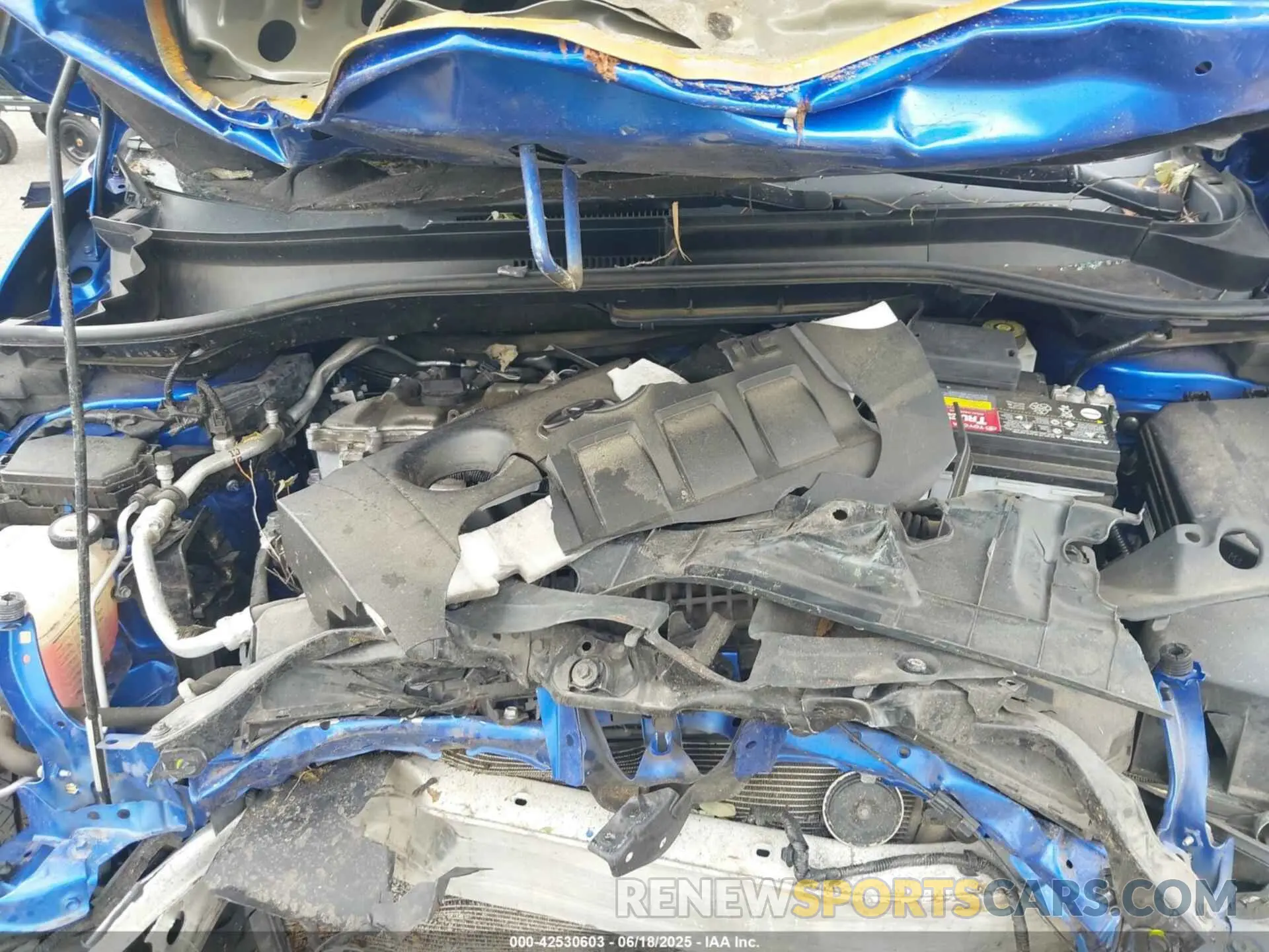 10 fotografías del automóvil dañado NMTKHMBX1KR066767 TOYOTA C-HR 2019