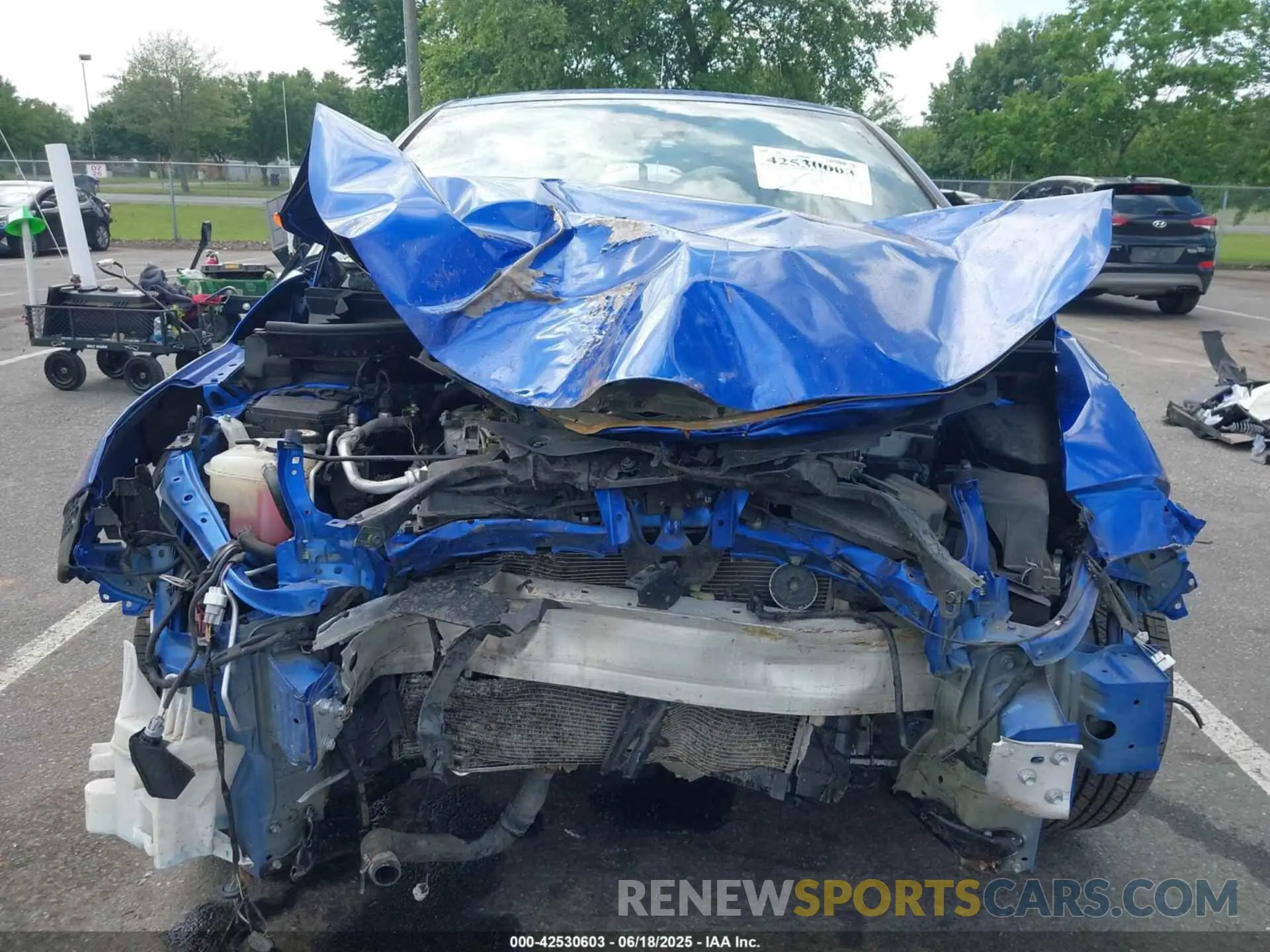 11 fotografías del automóvil dañado NMTKHMBX1KR066767 TOYOTA C-HR 2019