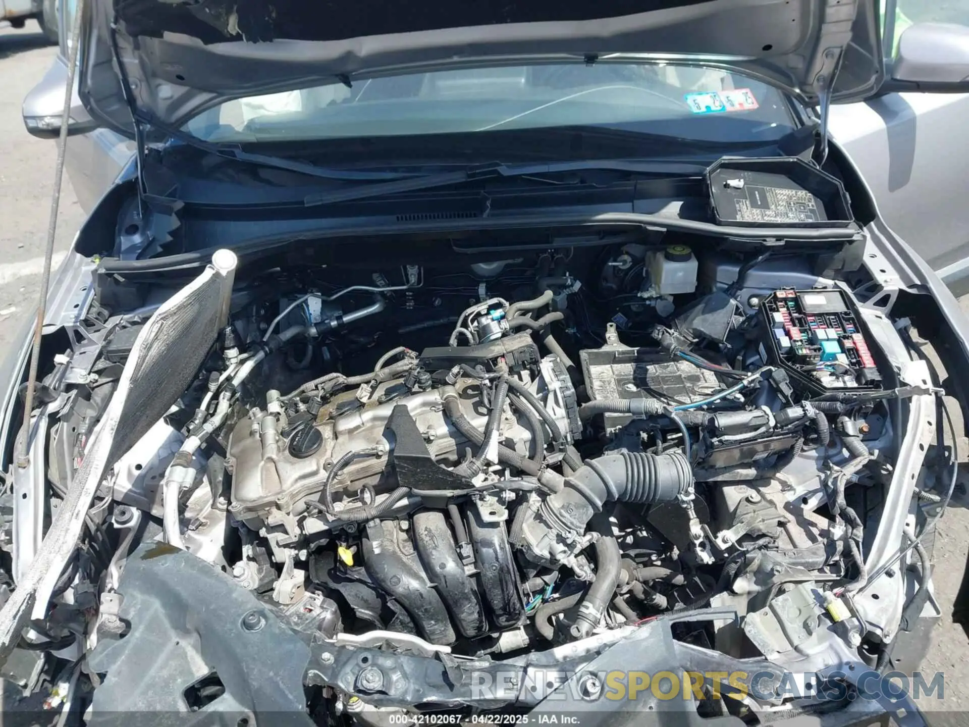 10 fotografías del automóvil dañado NMTKHMBX1KR090955 TOYOTA C-HR 2019