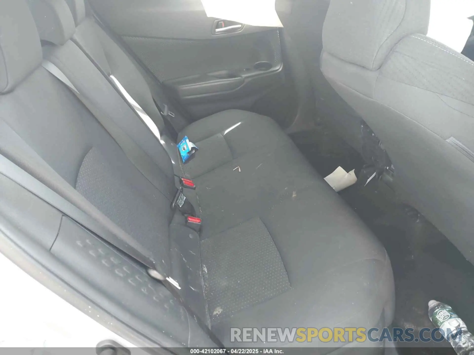 8 fotografías del automóvil dañado NMTKHMBX1KR090955 TOYOTA C-HR 2019
