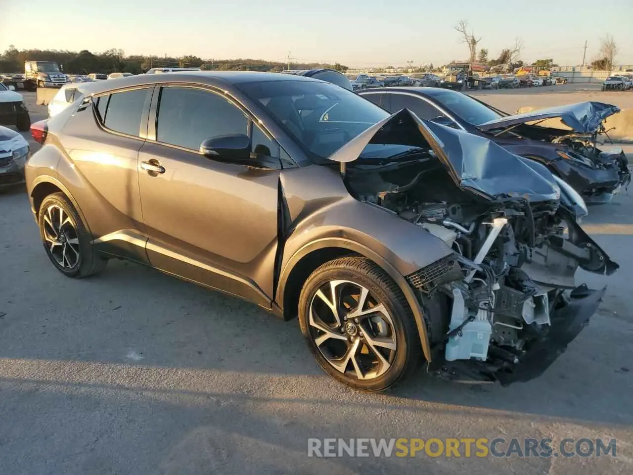4 fotografías del automóvil dañado NMTKHMBX1KR093662 TOYOTA C-HR 2019