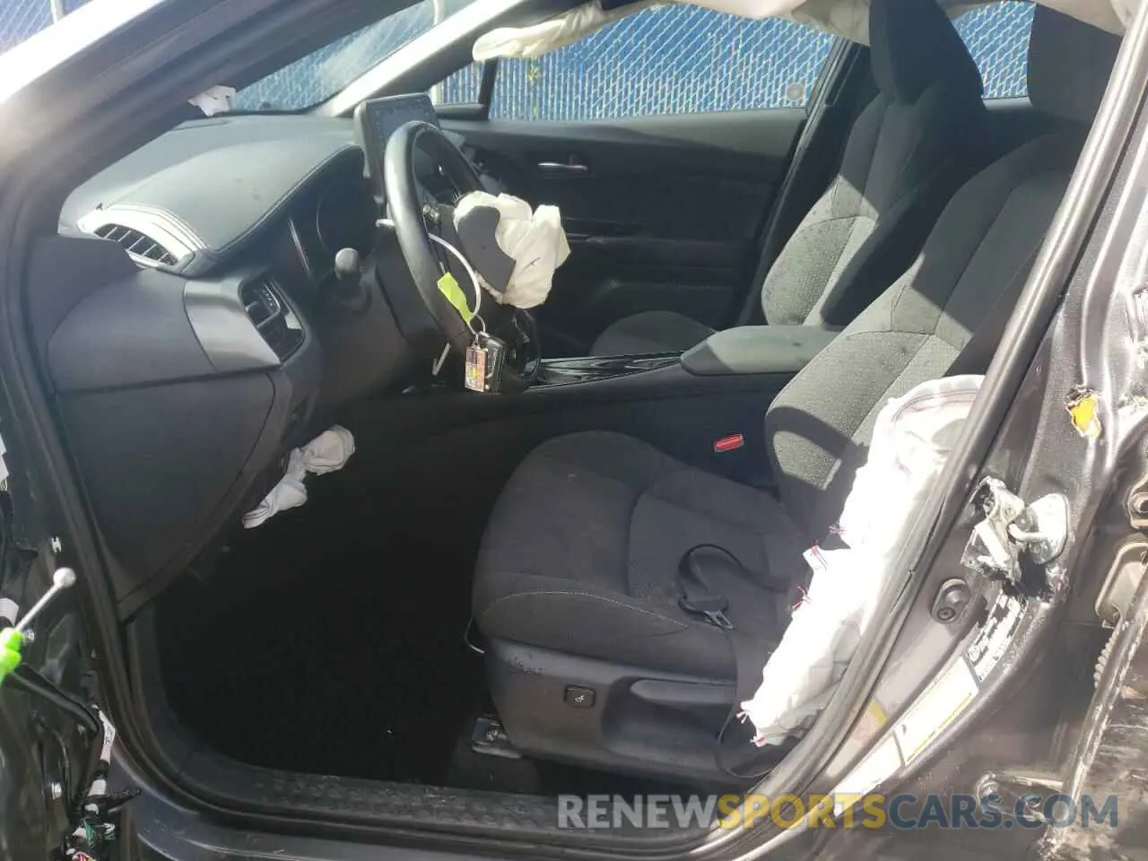 7 fotografías del automóvil dañado NMTKHMBX2KR065465 TOYOTA C-HR 2019