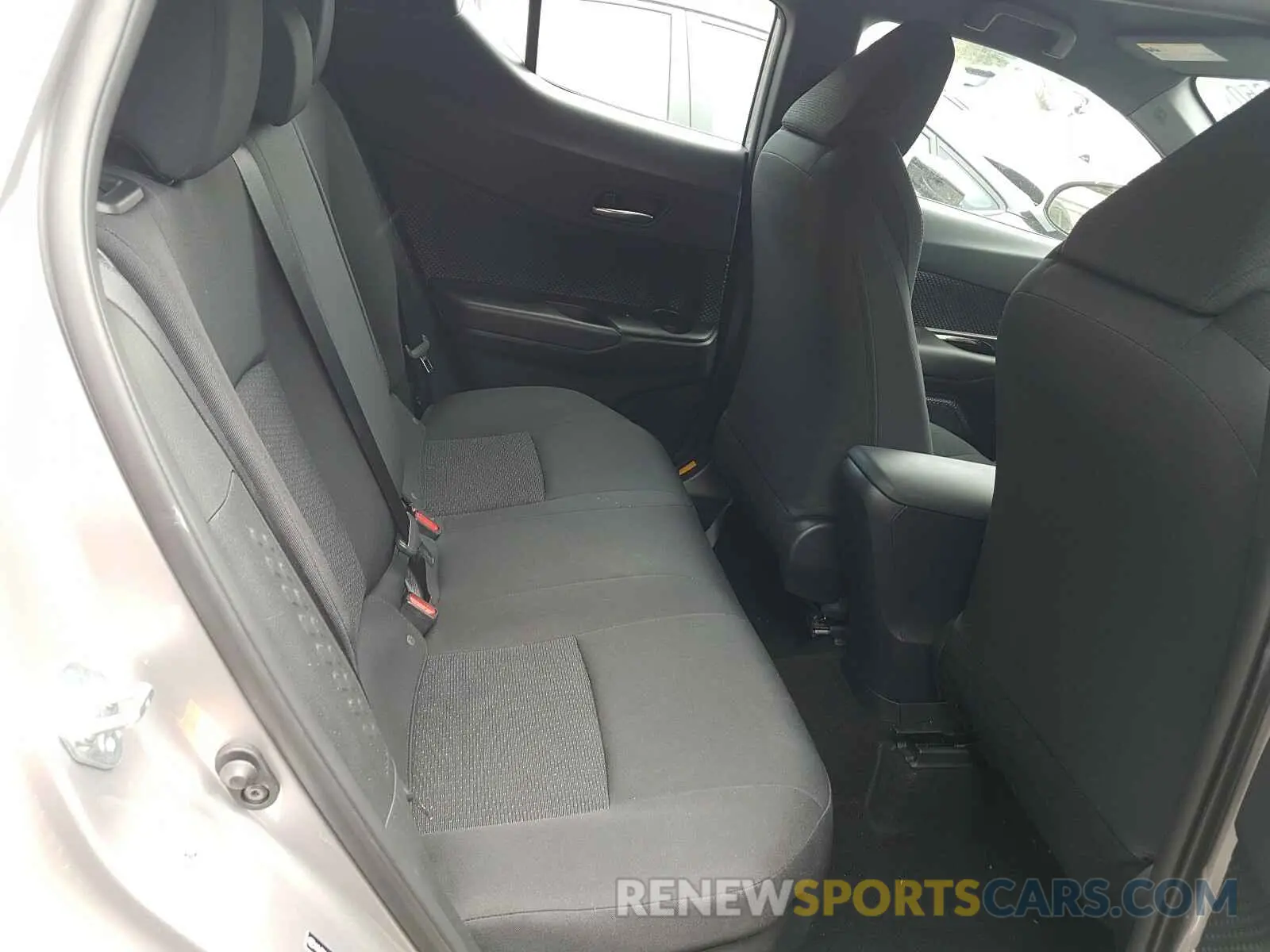 6 fotografías del automóvil dañado NMTKHMBX2KR069872 TOYOTA C-HR 2019