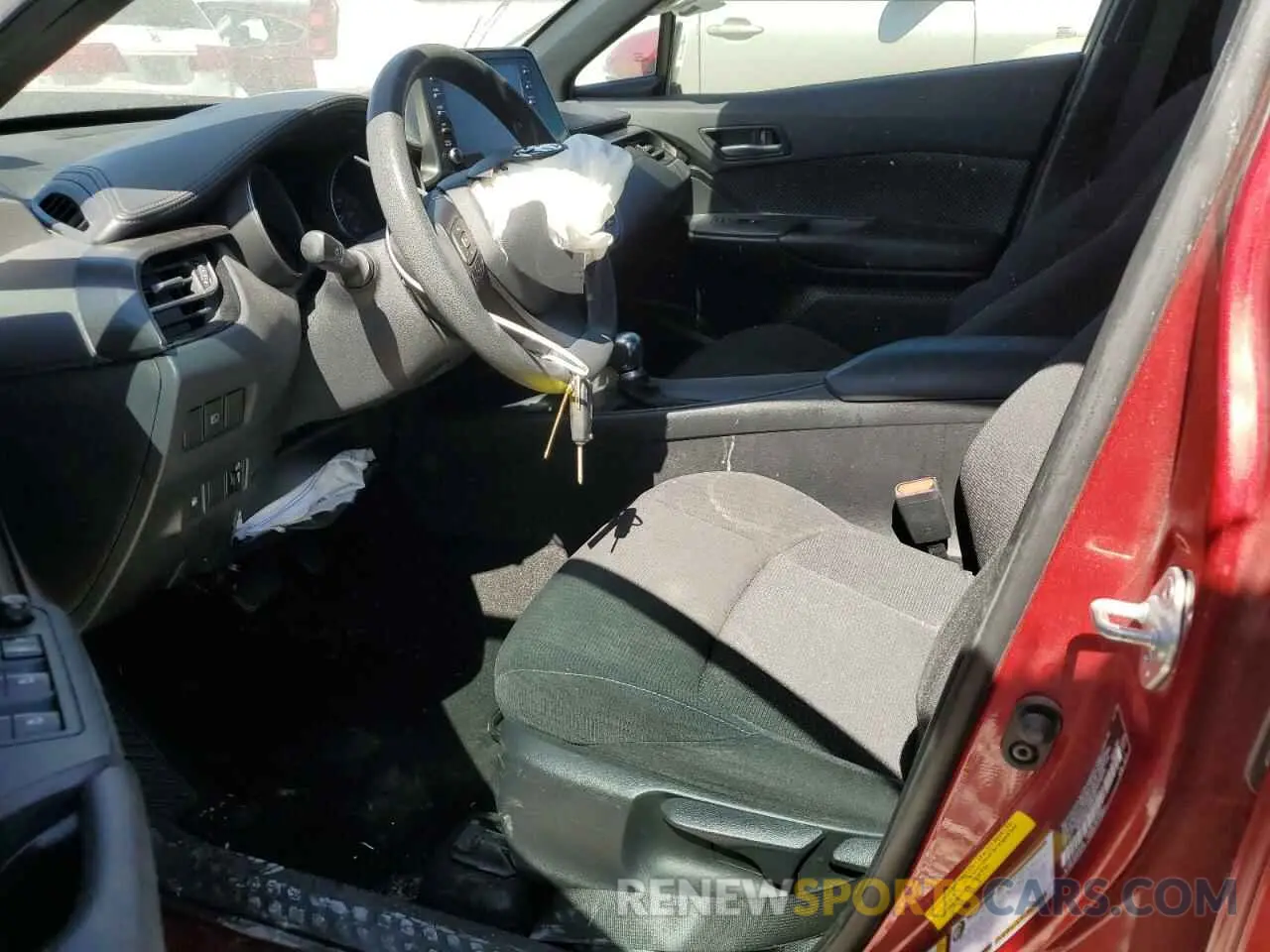 7 fotografías del automóvil dañado NMTKHMBX2KR082945 TOYOTA C-HR 2019