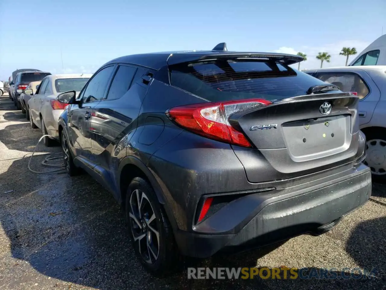 3 fotografías del automóvil dañado NMTKHMBX2KR086235 TOYOTA C-HR 2019