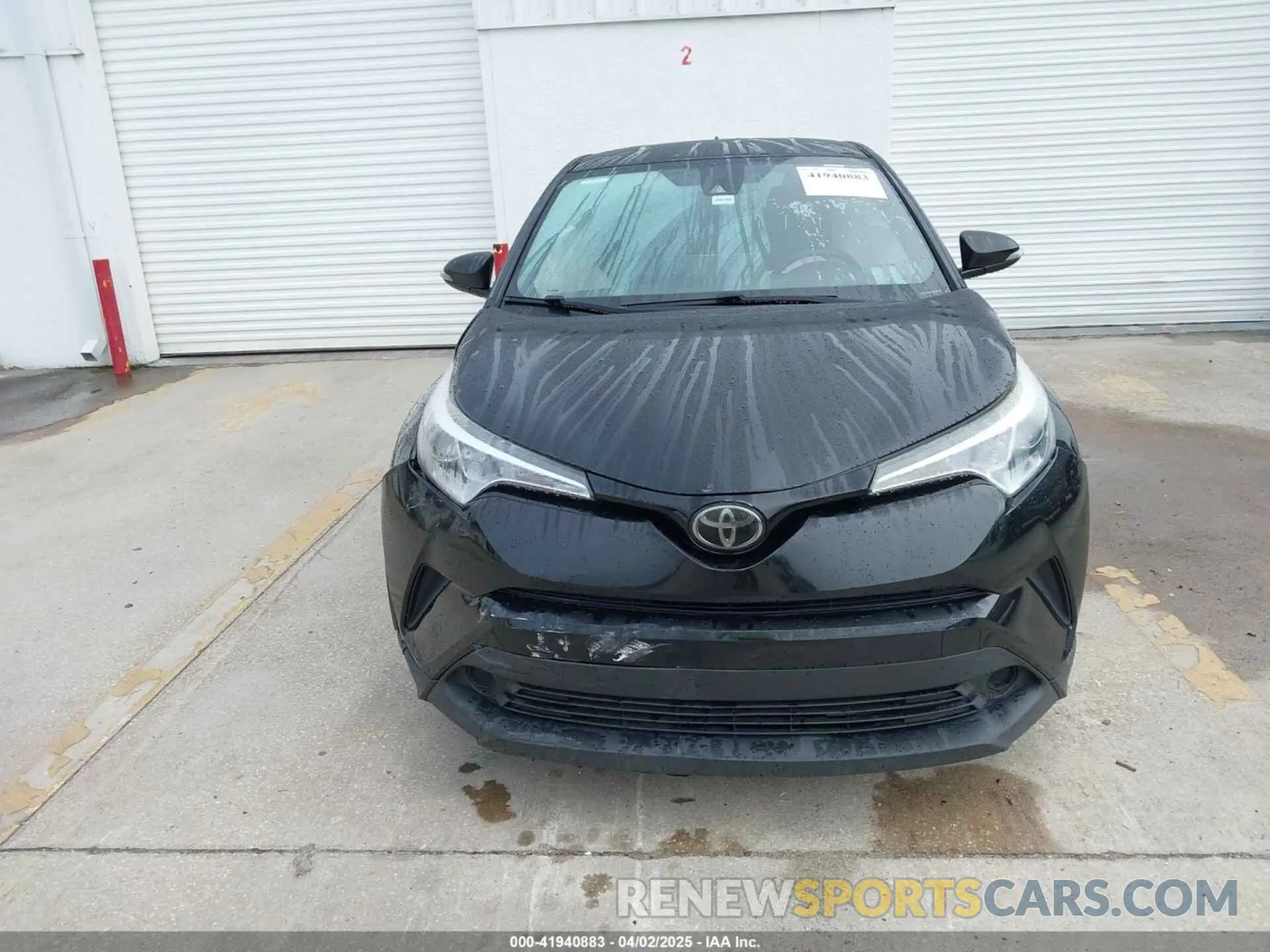 12 fotografías del automóvil dañado NMTKHMBX2KR094898 TOYOTA C-HR 2019