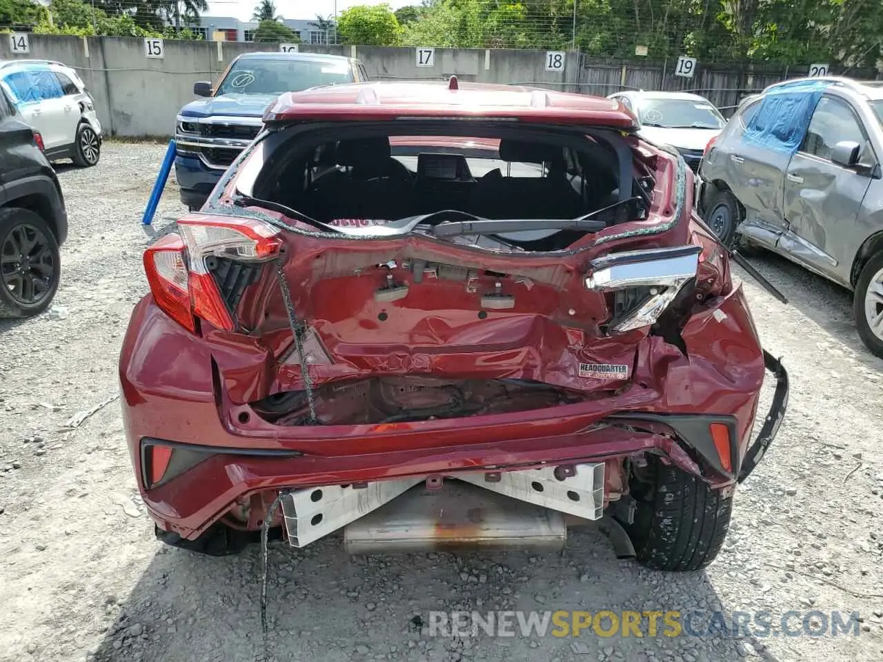 6 fotografías del automóvil dañado NMTKHMBX2KR099101 TOYOTA C-HR 2019