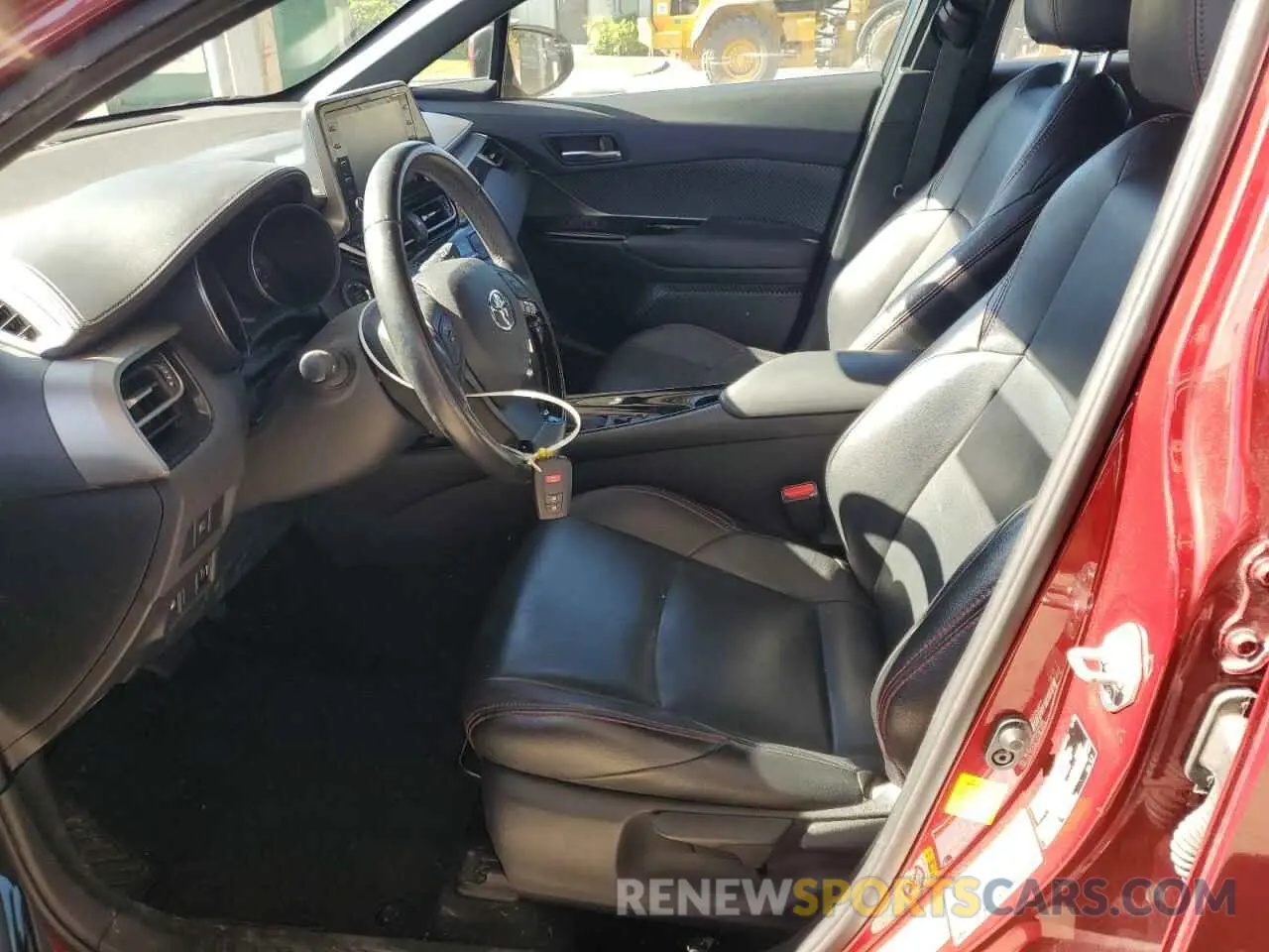 7 fotografías del automóvil dañado NMTKHMBX3KR081500 TOYOTA C-HR 2019