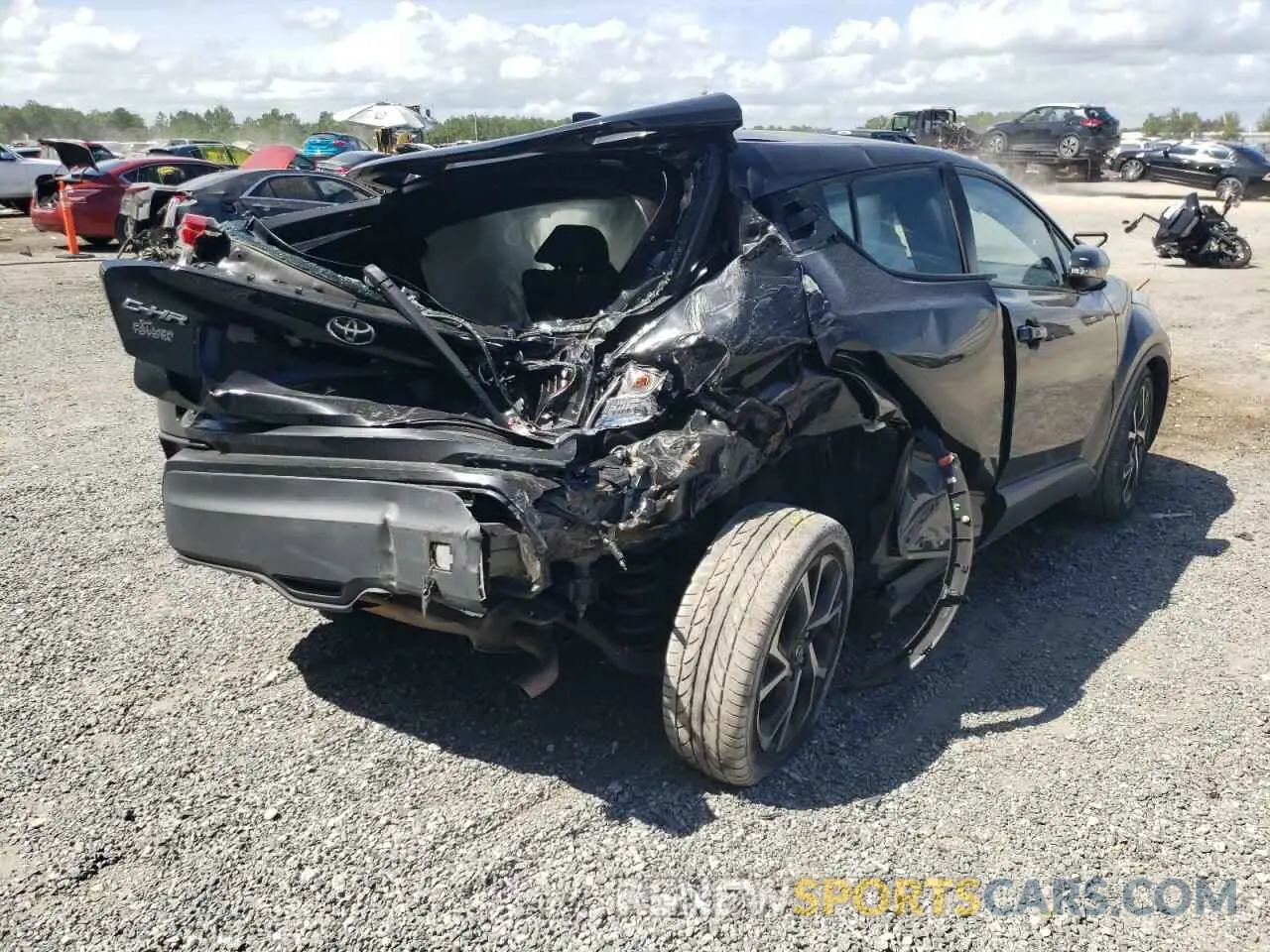 4 fotografías del automóvil dañado NMTKHMBX4KR067685 TOYOTA C-HR 2019
