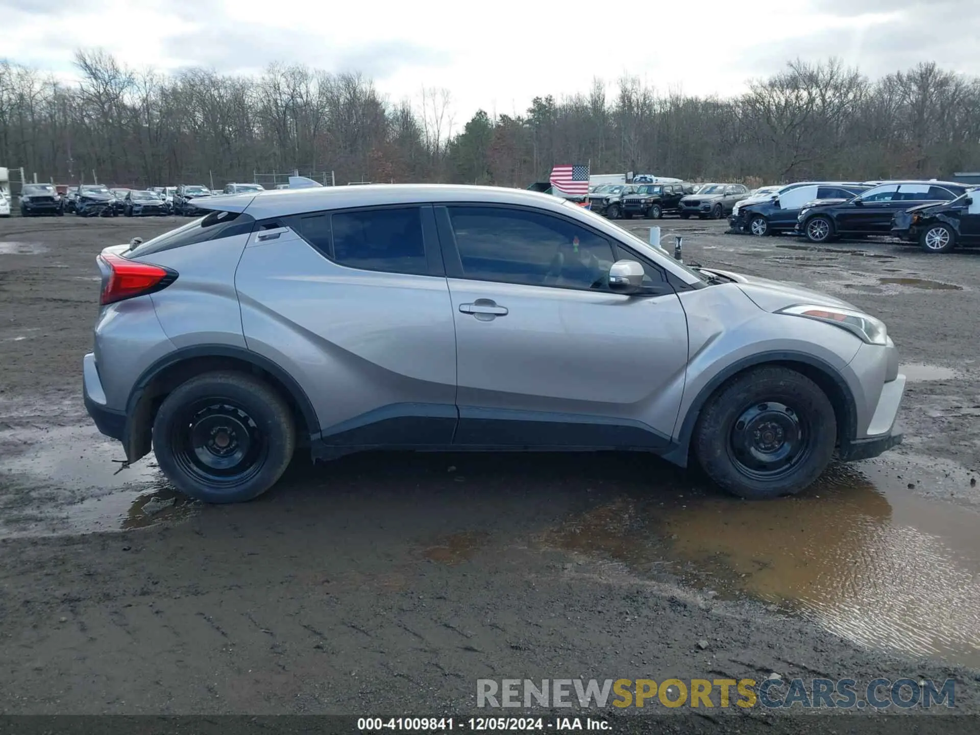 13 fotografías del automóvil dañado NMTKHMBX4KR072465 TOYOTA C-HR 2019