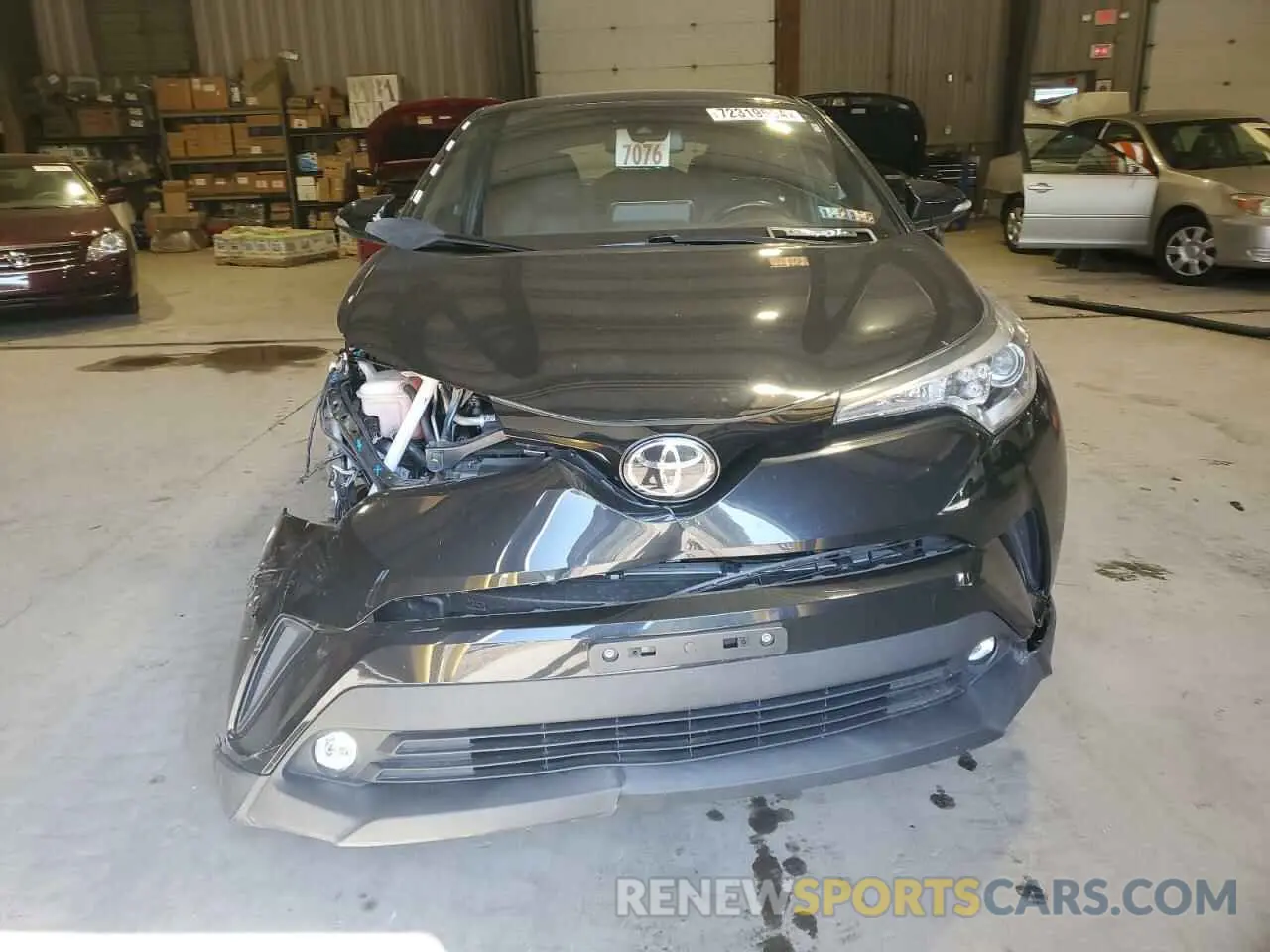 5 fotografías del automóvil dañado NMTKHMBX4KR078279 TOYOTA C-HR 2019