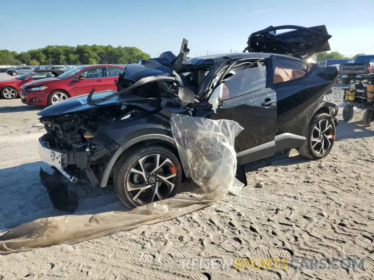 1 fotografías del automóvil dañado NMTKHMBX4KR078685 TOYOTA C-HR 2019
