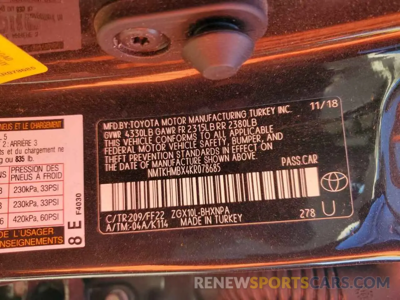 13 fotografías del automóvil dañado NMTKHMBX4KR078685 TOYOTA C-HR 2019