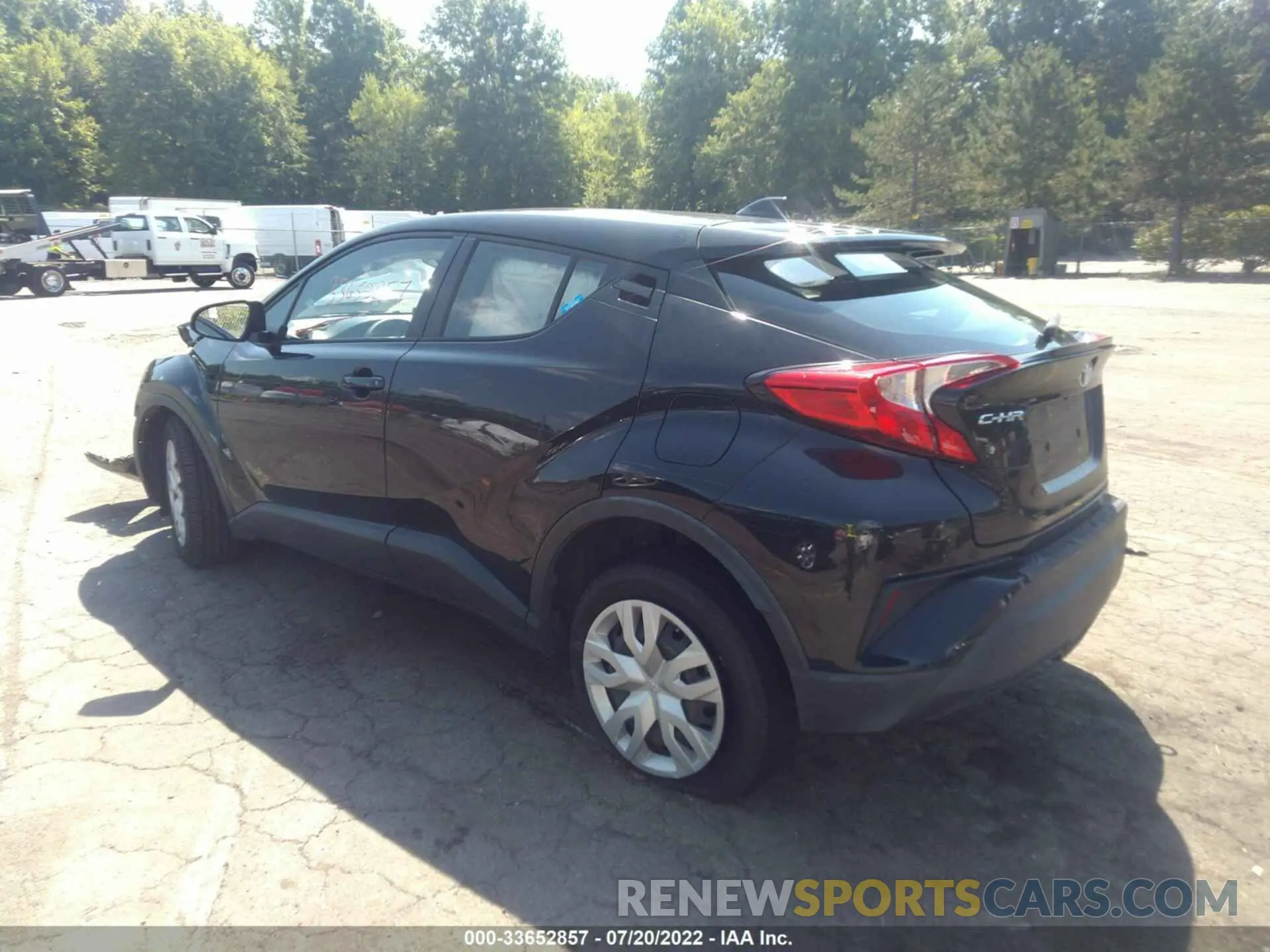 3 fotografías del automóvil dañado NMTKHMBX4KR079349 TOYOTA C-HR 2019
