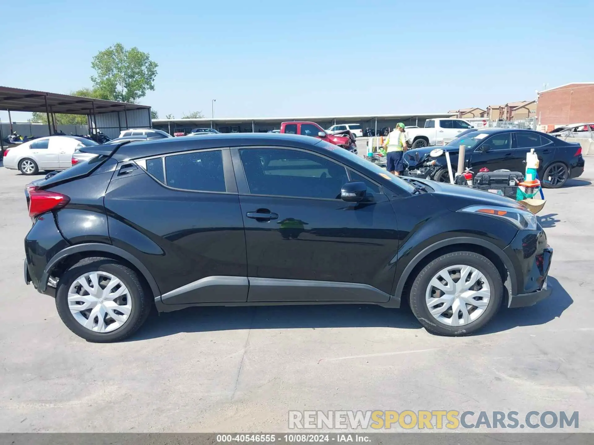 13 fotografías del automóvil dañado NMTKHMBX4KR079397 TOYOTA C-HR 2019