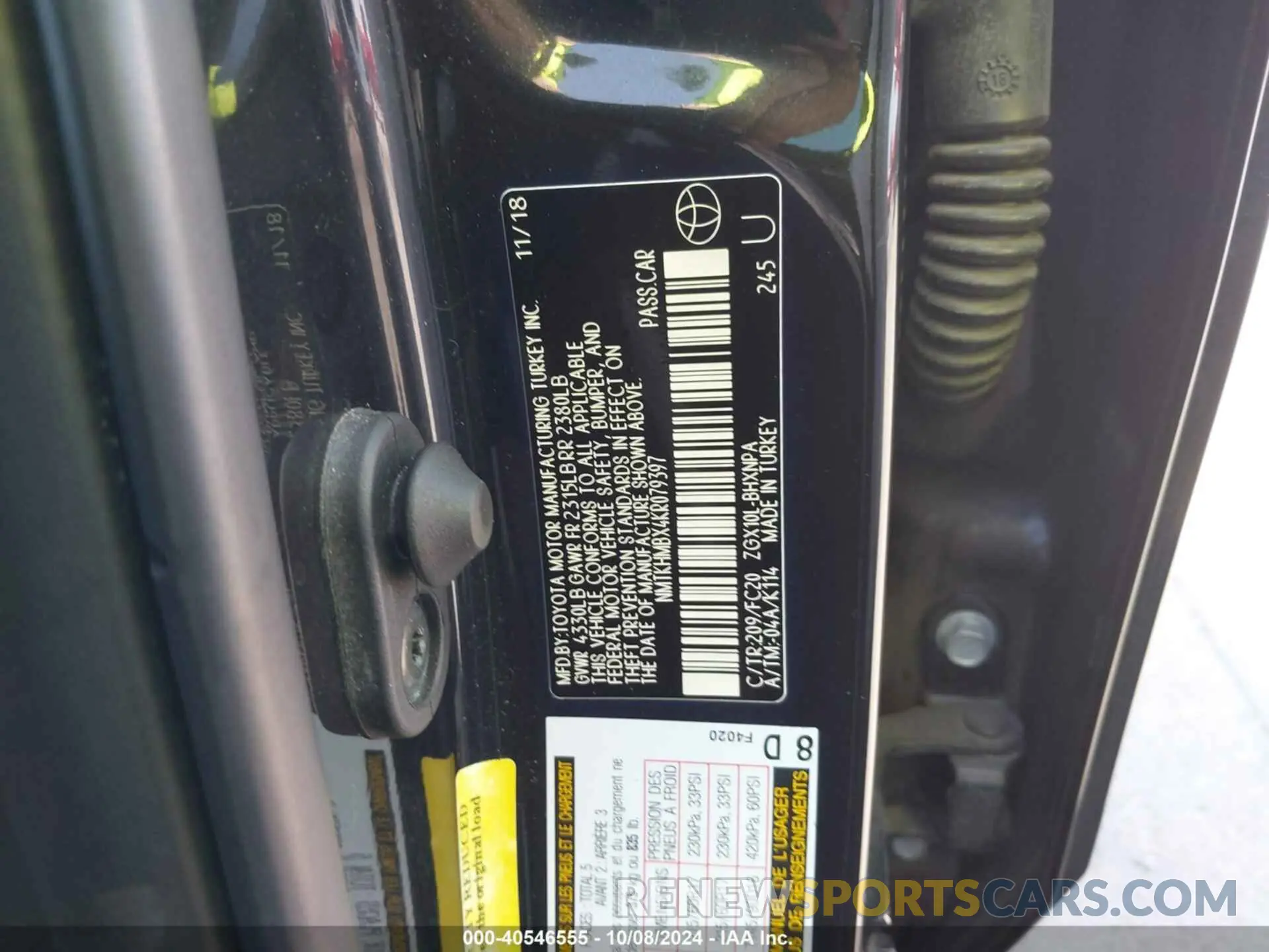 9 fotografías del automóvil dañado NMTKHMBX4KR079397 TOYOTA C-HR 2019