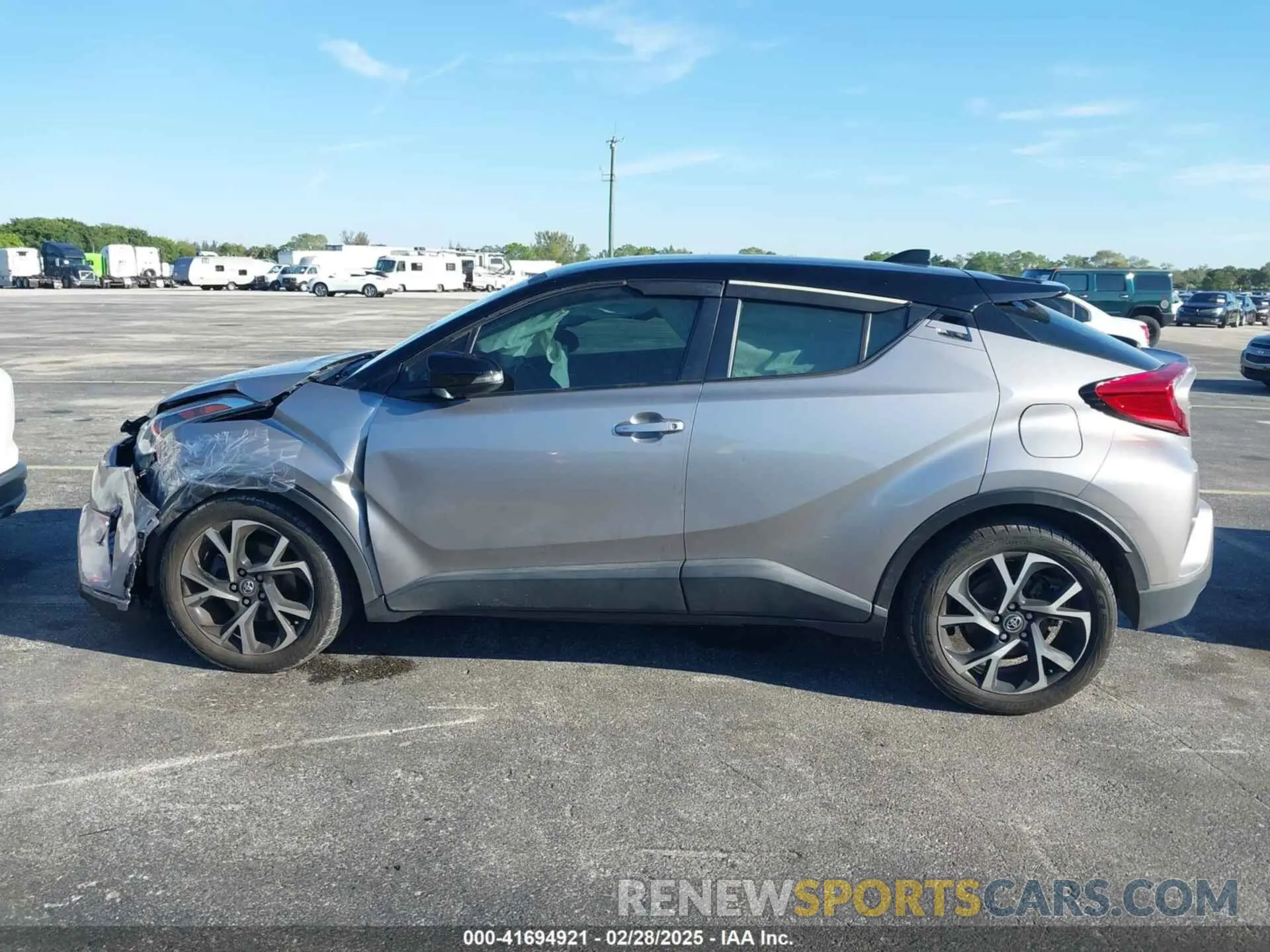 14 fotografías del automóvil dañado NMTKHMBX4KR082574 TOYOTA C-HR 2019